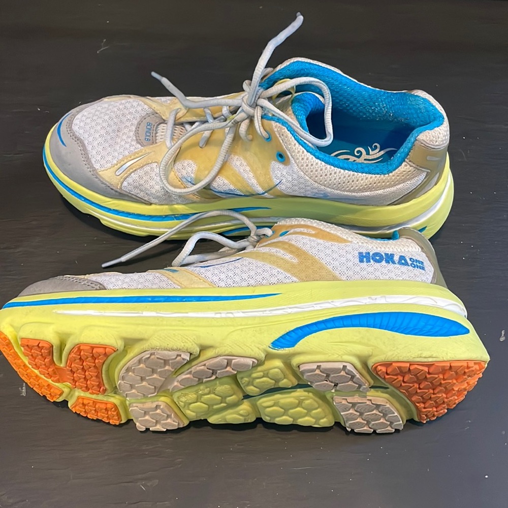 Hoka One One Womens Size 11 Bondi B High Visibility Yellow Running Time to fly. - Picture 5 of 13